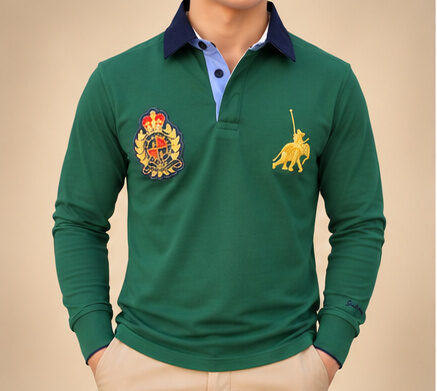 Grünes Poloshirt Langarm Herren mit Wappen-Stickerei – Fleur d'Héritage Schweizer Design