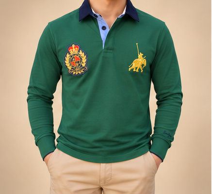 Grünes Poloshirt Langarm Herren – Frontansicht am Model – Fleur d'Héritage