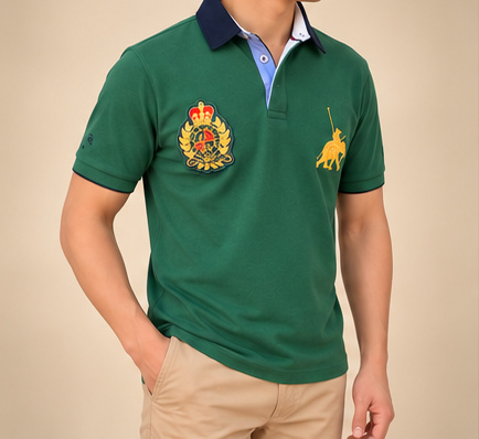 Grünes Poloshirt Kurzarm Herren mit Wappen-Stickerei – Fleur d'Héritage Schweizer Design